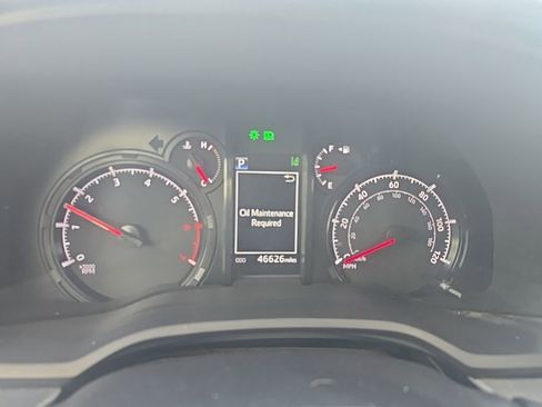 Used 2023 Toyota 4Runner SR5 Premium w/ Moonroof Package AWD/4WD image 15