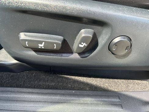 Used 2017 Toyota 4Runner TRD Off-Road Premium image 11