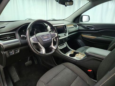 Used 2020 GMC Acadia SLE w/ Driver Convenience Package FWD image 9