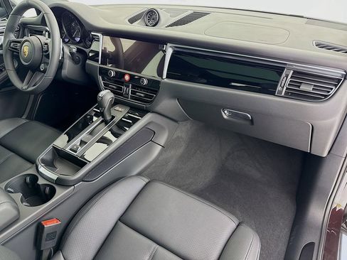 New 2026 Porsche Macan Turbo image 33