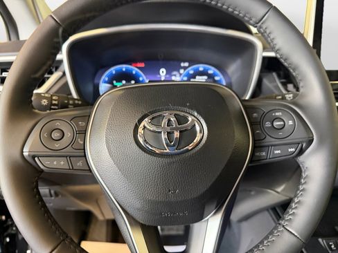 Used 2026 Toyota Corolla Cross XLE w/ Convenience Package image 13