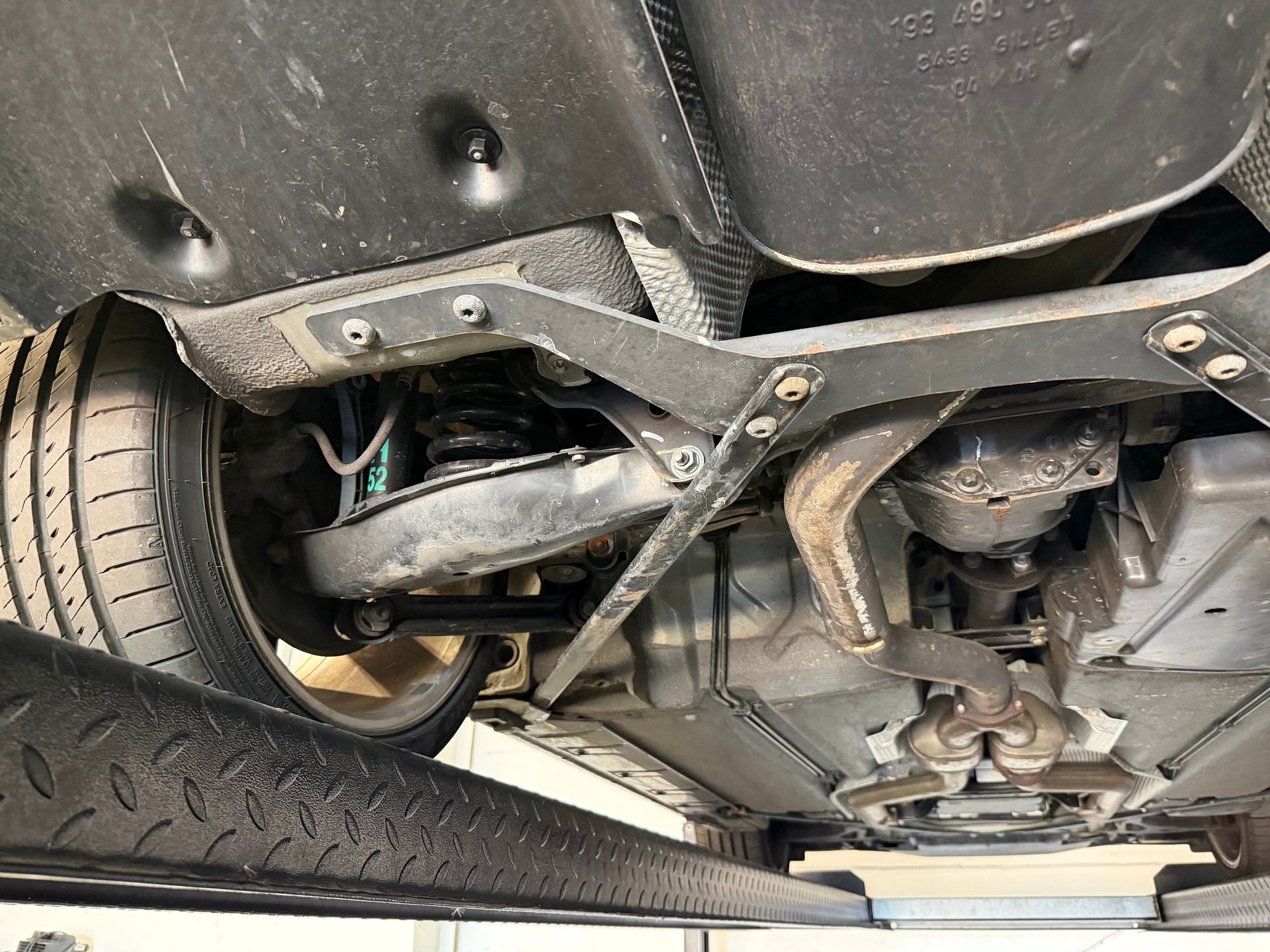 Used 2005 Chrysler Crossfire Limited RWD image 77