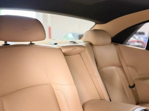 Used 2011 Rolls-Royce Ghost RWD image 32