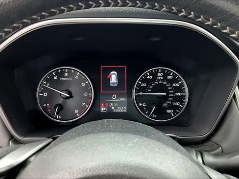 Used 2024 Subaru Outback Limited AWD/4WD image 12