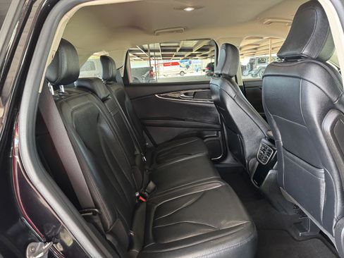 Used 2023 Lincoln Nautilus AWD image 33