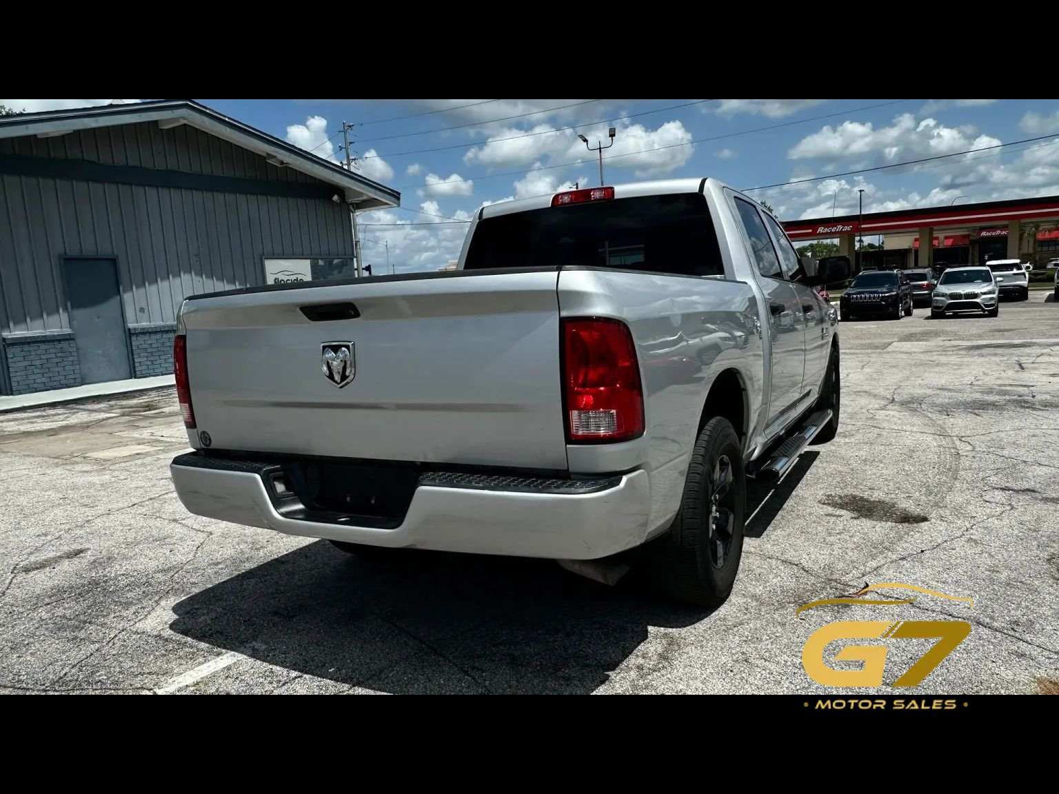 Used 2017 RAM 1500 Express RWD image 5