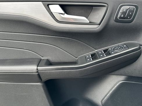 Certified 2025 Ford Escape Platinum image 12