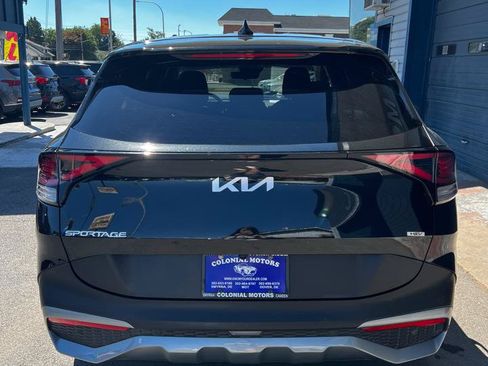 Used 2023 Kia Sportage LX AWD/4WD image 5