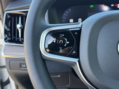 New 2026 Volvo XC90 B6 Plus w/ Protection Package Premier image 26