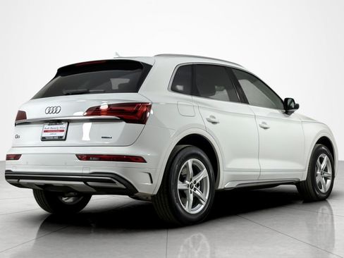 Used 2023 Audi Q5 2.0T Premium w/ Convenience Package AWD/4WD image 5
