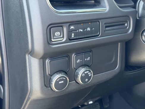 Used 2024 Chevrolet Tahoe Premier RWD image 26