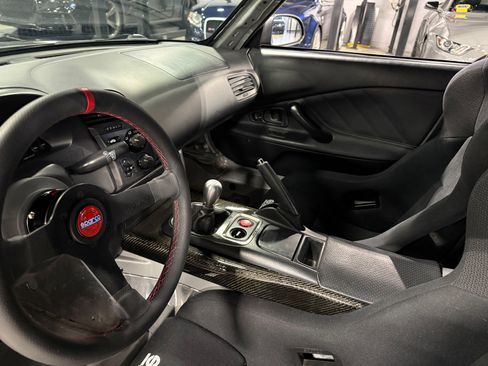 Used 2001 Honda S2000 image 36