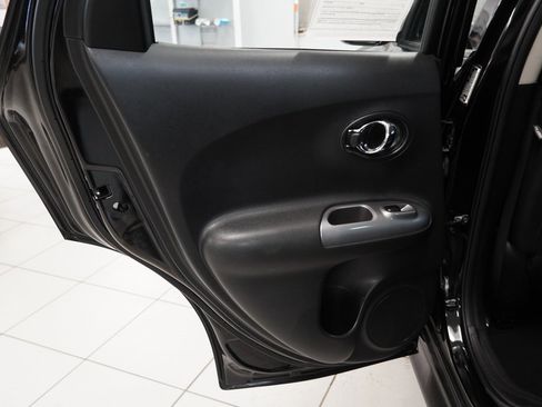 Used 2016 Nissan Juke S image 24