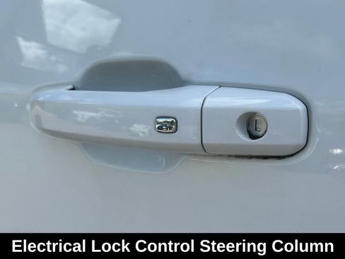 Used 2020 GMC Sierra 2500 AT4 w/ AT4 Premium Package image 29