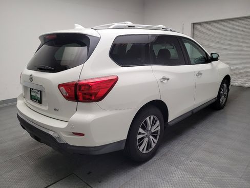 Used 2020 Nissan Pathfinder SV FWD image 9