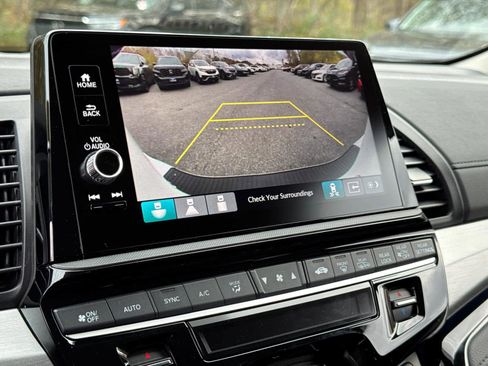 New 2026 Honda Odyssey Touring image 29