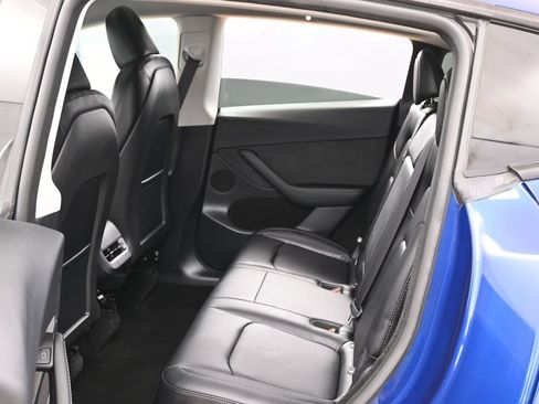 Used 2025 Tesla Model Y Long Range RWD image 34