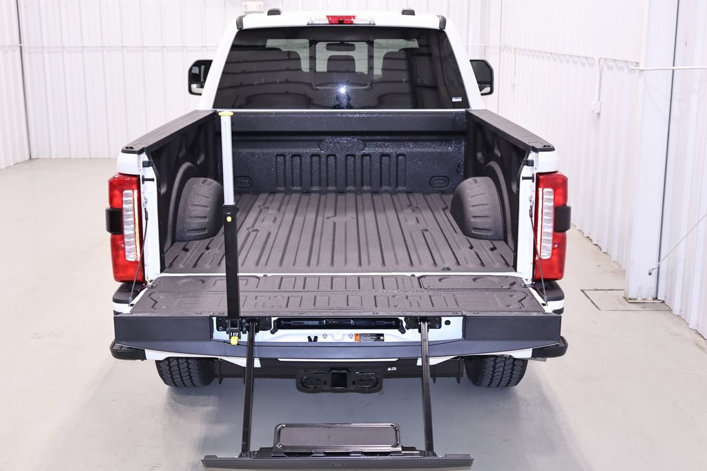 New 2026 Ford F350 Lariat w/ Black Appearance Package AWD/4WD image 38