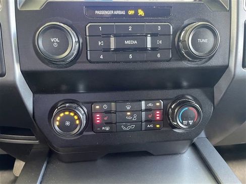 Used 2019 Ford F150 XLT w/ Equipment Group 302A Luxury AWD/4WD image 18