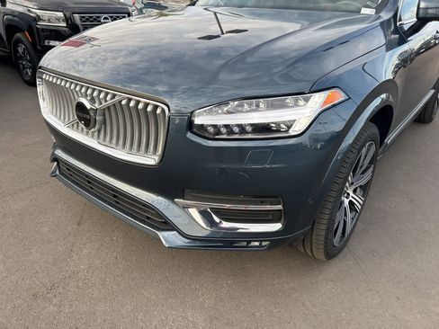 Used 2024 Volvo XC90 B6 Ultimate w/ Protection Package Premier image 11