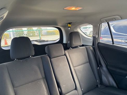 Used 2017 Toyota RAV4 LE image 12