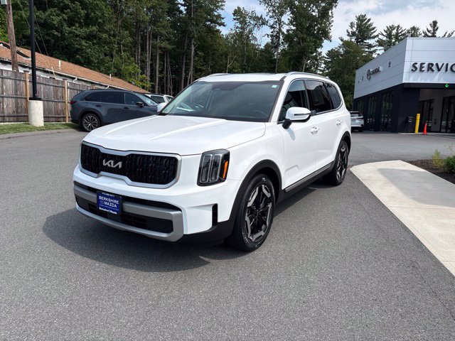 Used 2024 Kia Telluride EX AWD/4WD image 3
