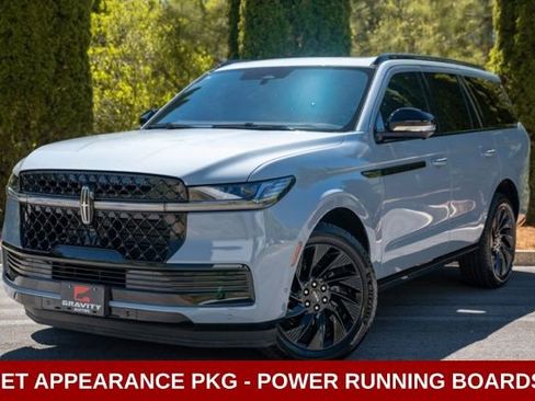 Used 2025 Lincoln Navigator Reserve w/ Jet Appearance Package AWD/4WD image 1