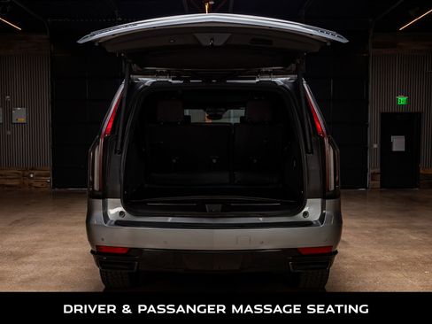 Used 2023 Cadillac Escalade ESV Sport Platinum image 8