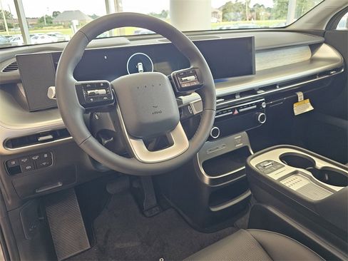 New 2026 Hyundai Ioniq 9 SEL image 6