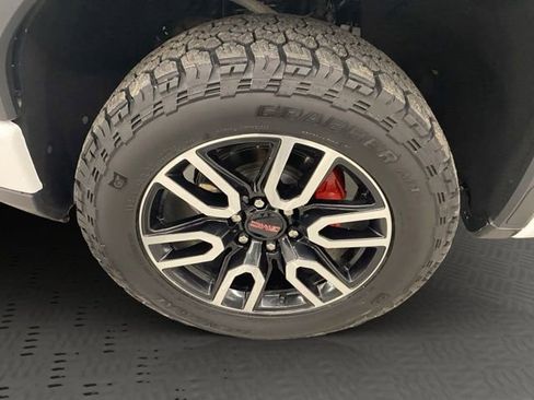 Used 2024 GMC Sierra 1500 AT4 w/ Technology Package image 29