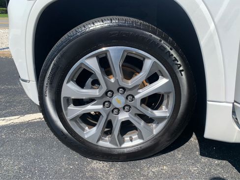 Used 2020 Chevrolet Traverse Premier AWD/4WD image 8