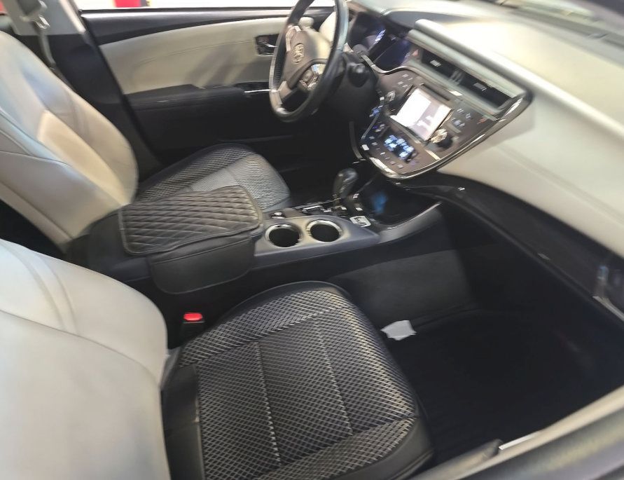 Used 2015 Toyota Avalon XLE Touring FWD image 7
