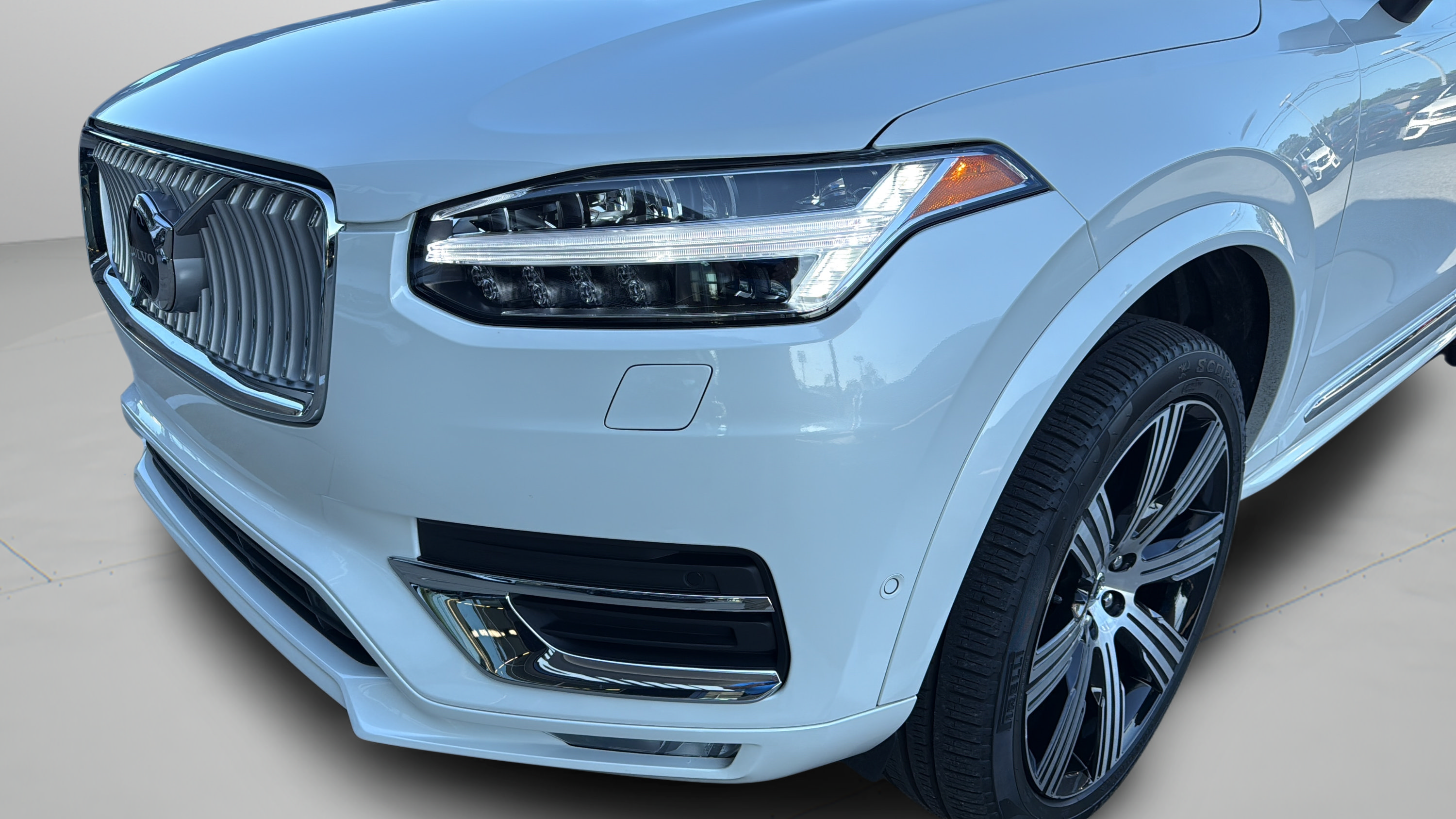 Used 2025 Volvo XC90 B6 Ultra w/ Protection Package AWD/4WD image 53