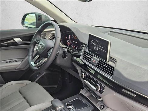 Used 2019 Audi Q5 Prestige w/ Prestige Package AWD/4WD image 11