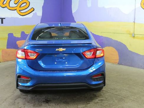 Used 2018 Chevrolet Cruze LT w/ RS Package image 7