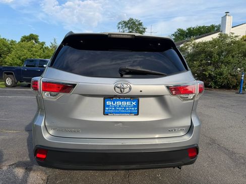 Used 2015 Toyota Highlander XLE AWD/4WD image 5