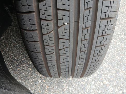 New 2025 Volkswagen Tiguan SE image 27