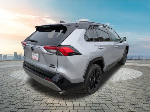 Used 2022 Toyota RAV4 XSE w/ XSE Grade Weather Package AWD/4WD image 5