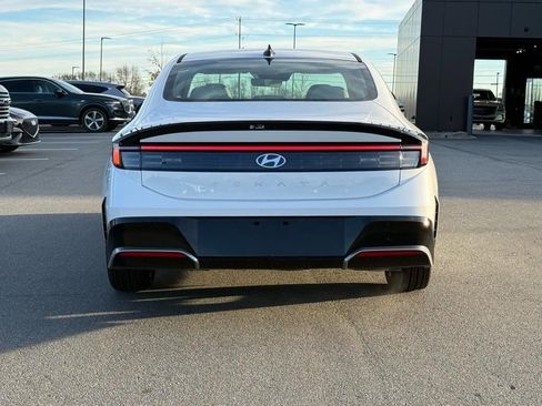New 2026 Hyundai Sonata SEL image 4