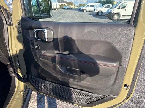 New 2025 Jeep Wrangler Unlimited Rubicon image 19