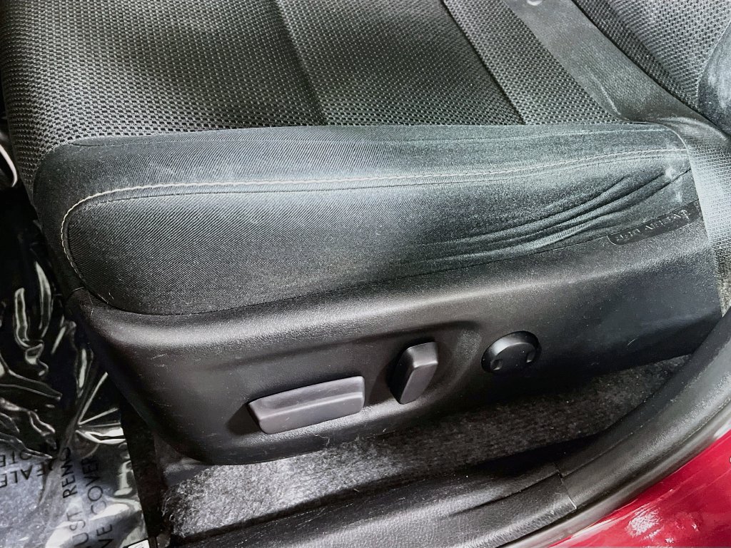 Used 2018 Toyota RAV4 Adventure AWD/4WD image 17