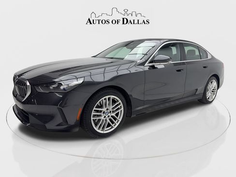 Used 2024 BMW 530i w/ Premium Package RWD image 5
