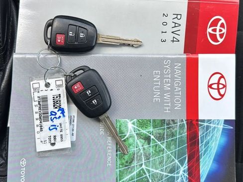 Used 2013 Toyota RAV4 XLE FWD image 59