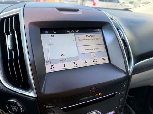 Used 2019 Ford Edge Titanium w/ Cold Weather Package AWD/4WD image 24