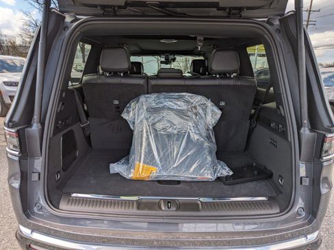 New 2024 Jeep Grand Wagoneer Series I w/ Convenience Group III image 11