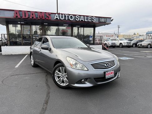 Used 2011 INFINITI G37 Journey w/ Premium Pkg RWD image 1