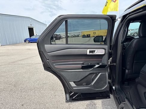 Used 2023 Ford Explorer ST-Line w/ Class IV Trailer Tow Package AWD/4WD image 24