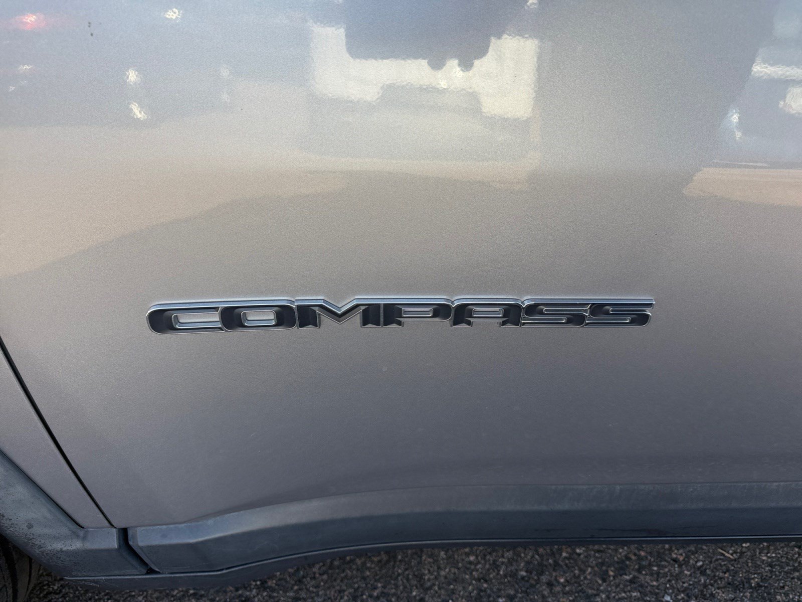 Used 2017 Jeep Compass Latitude AWD/4WD image 23