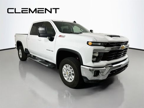 Used 2026 Chevrolet Silverado 2500 LT AWD/4WD image 5