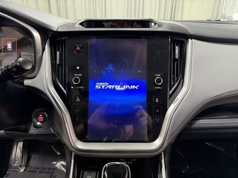 Used 2021 Subaru Outback Limited image 15